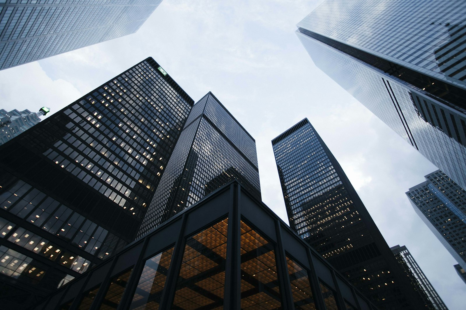 Opening an employing entity in a new country